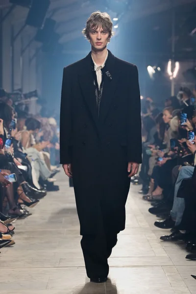 Look 41